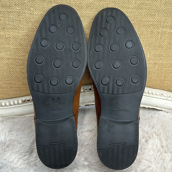 Clarks | Whiddon Step Size 9, Dark Tan Leather Slip On Loafers - Picture 12 of 14